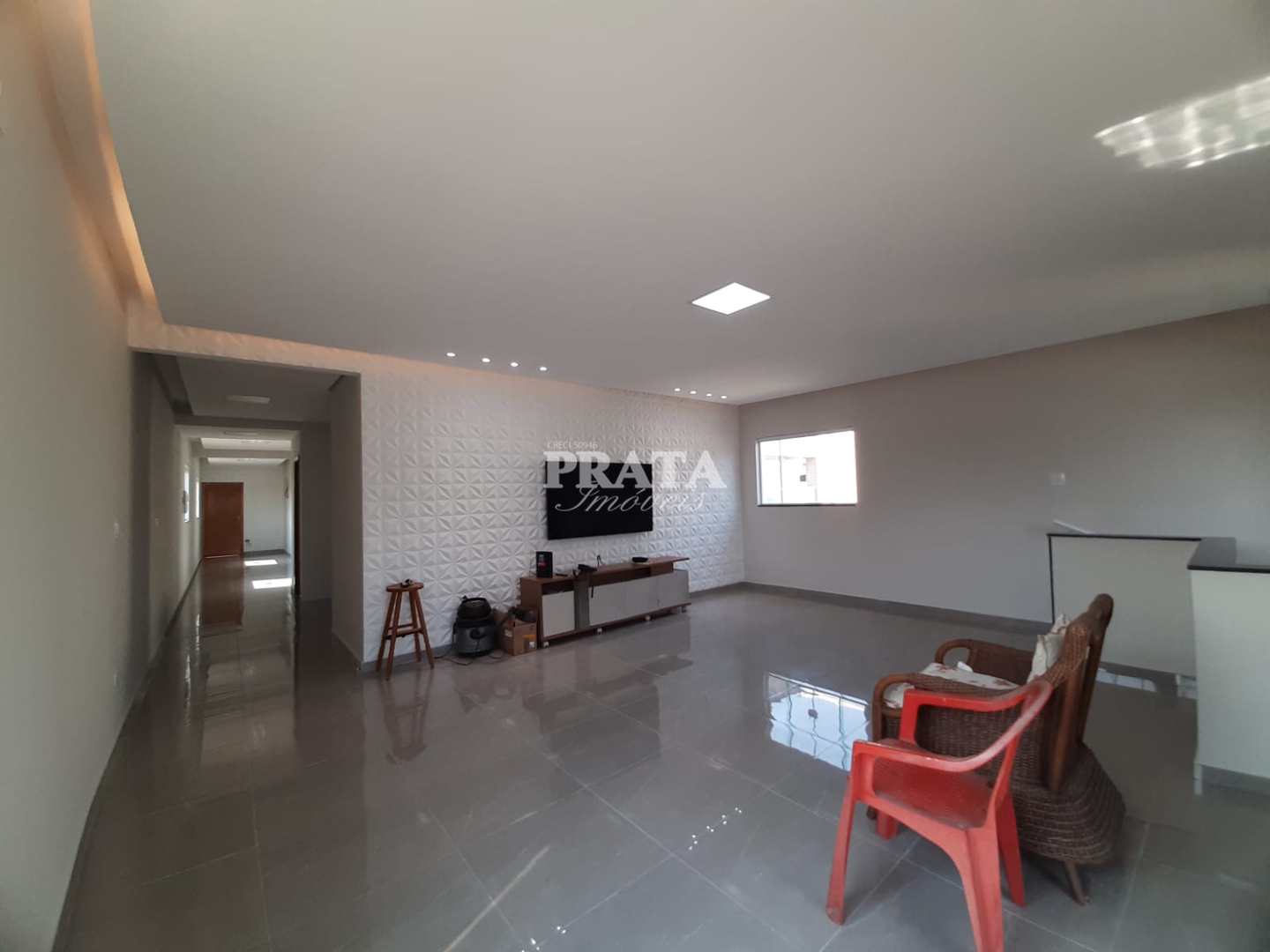 Casa à venda com 2 quartos, 170m² - Foto 4