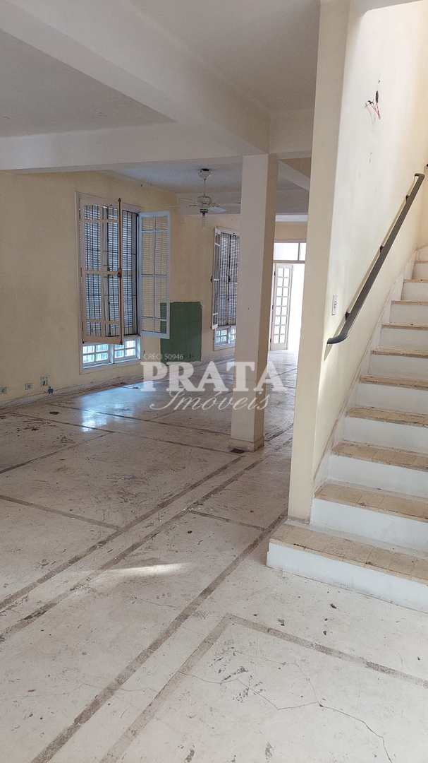 Sobrado para alugar com 5 quartos, 319m² - Foto 1