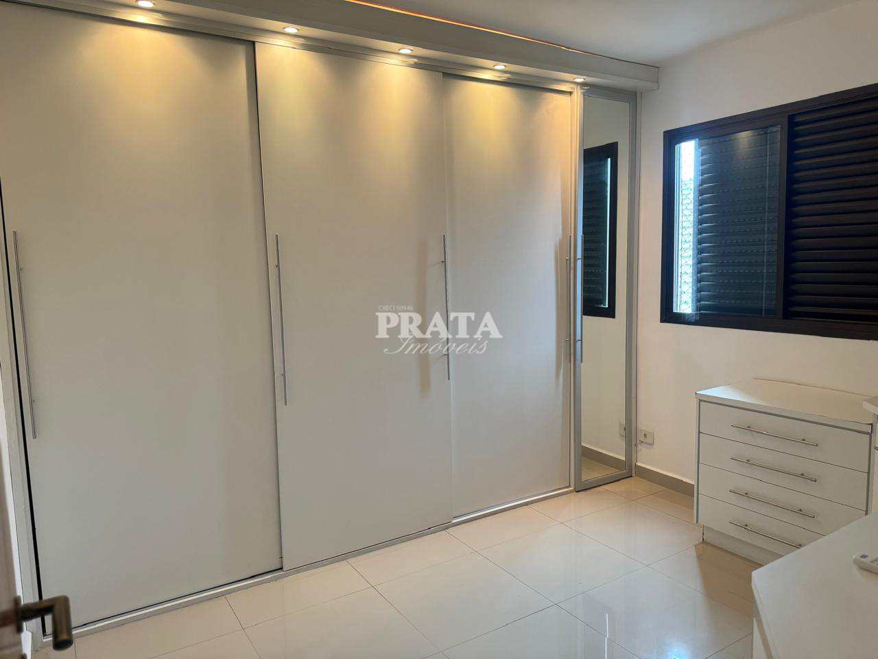 Apartamento para alugar com 3 quartos, 120m² - Foto 16