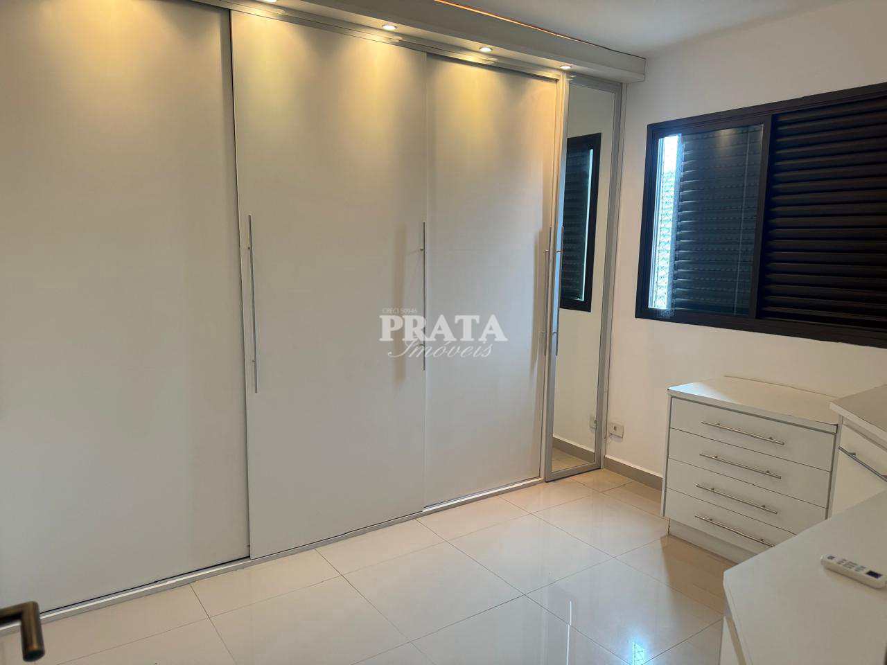 Apartamento para alugar com 3 quartos, 120m² - Foto 17