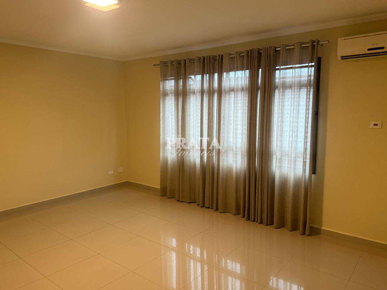 Apartamento para alugar com 3 quartos, 120m² - Foto 1