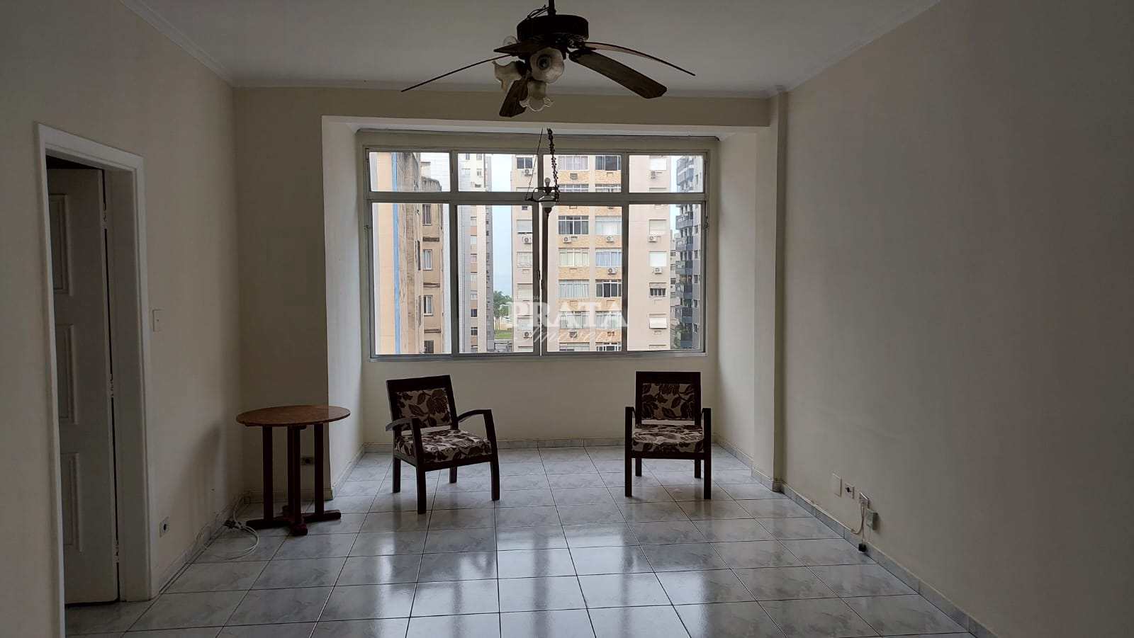 Apartamento à venda com 3 quartos, 150m² - Foto 1