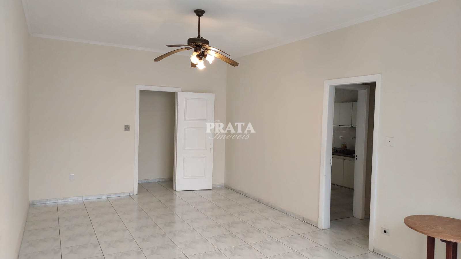 Apartamento à venda com 3 quartos, 150m² - Foto 3