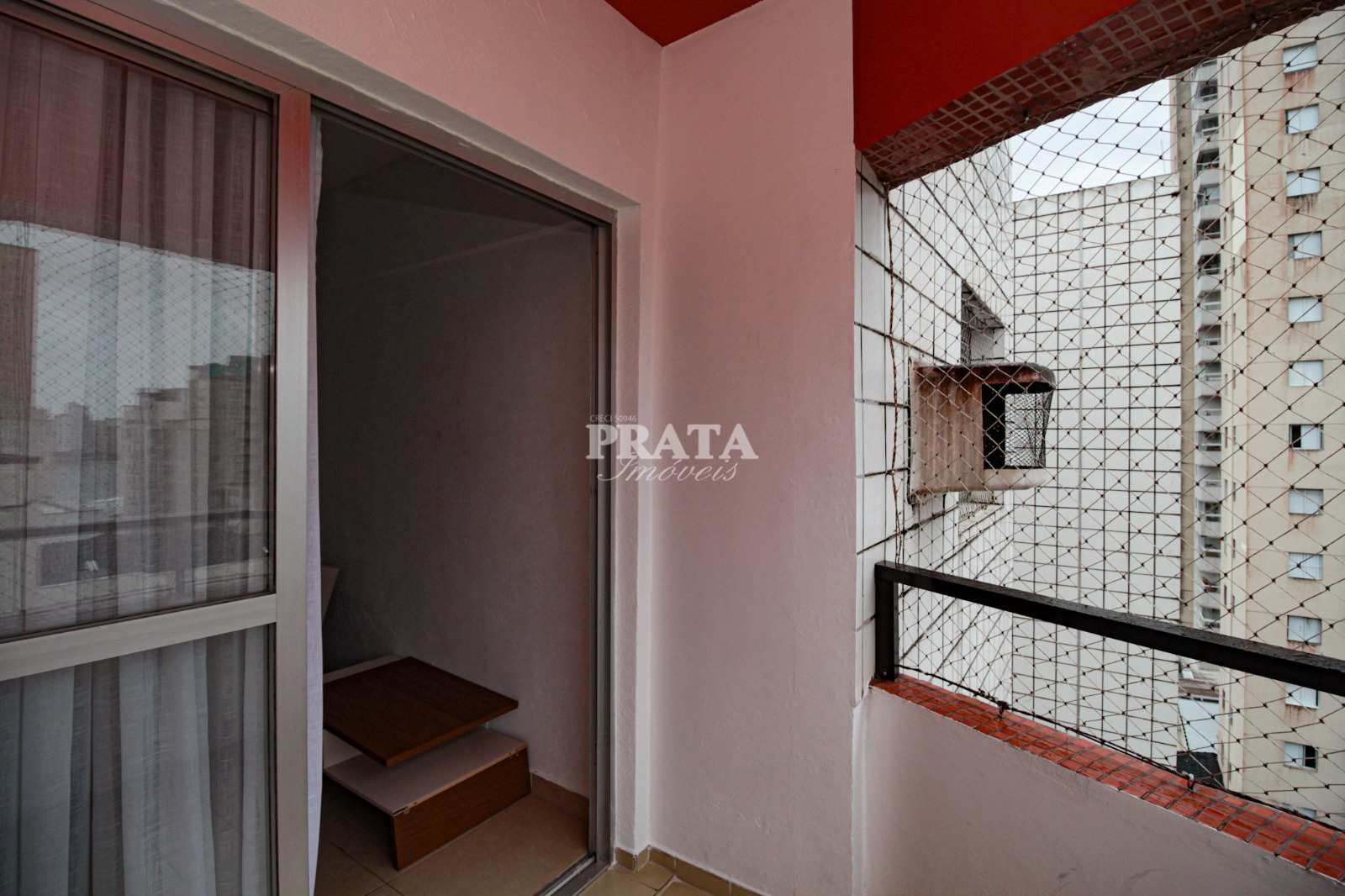 Apartamento à venda com 1 quarto, 50m² - Foto 2