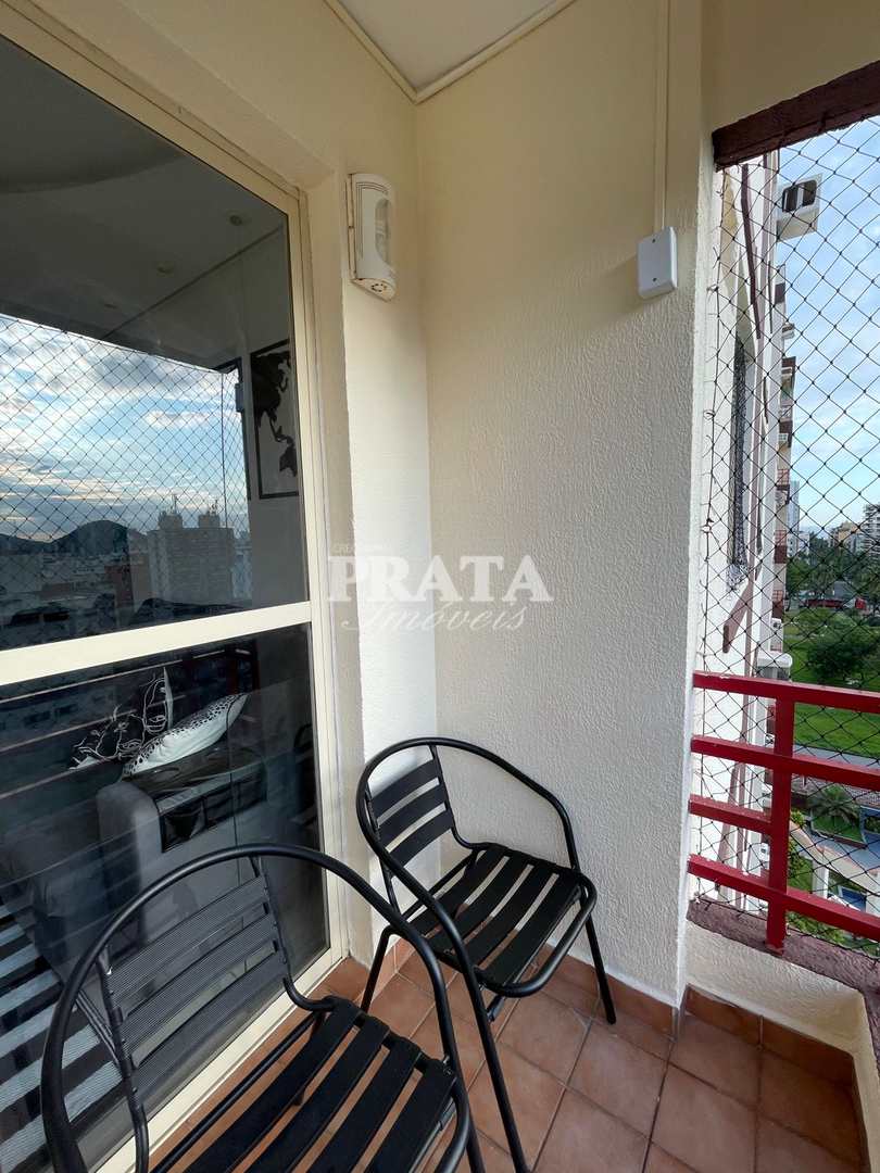 Apartamento à venda com 2 quartos, 70m² - Foto 3