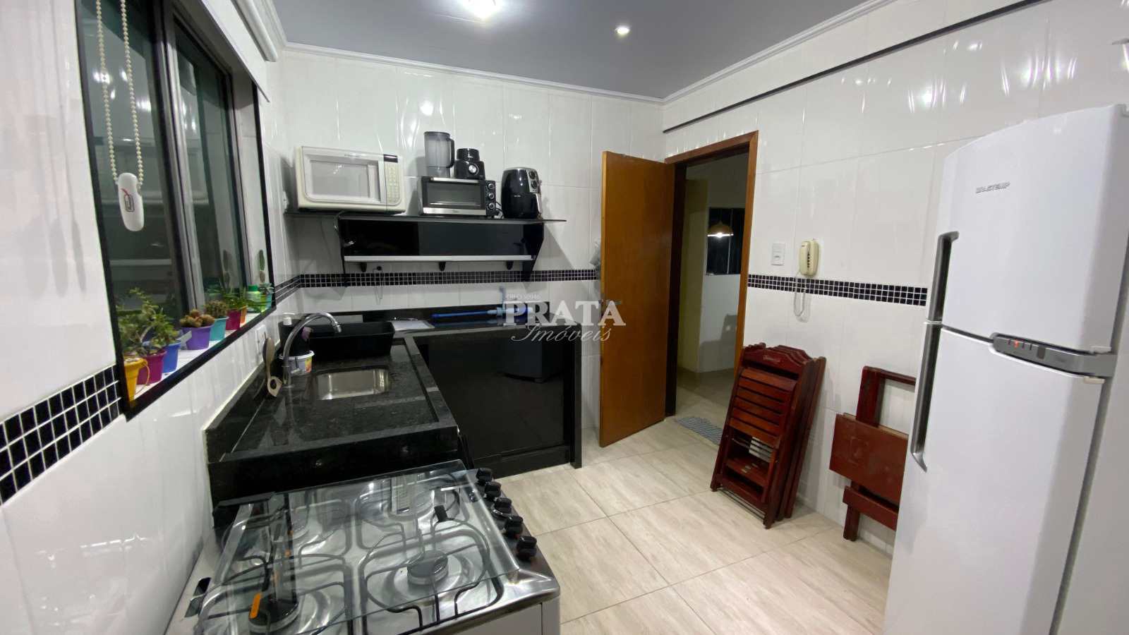 Apartamento à venda com 2 quartos, 70m² - Foto 11