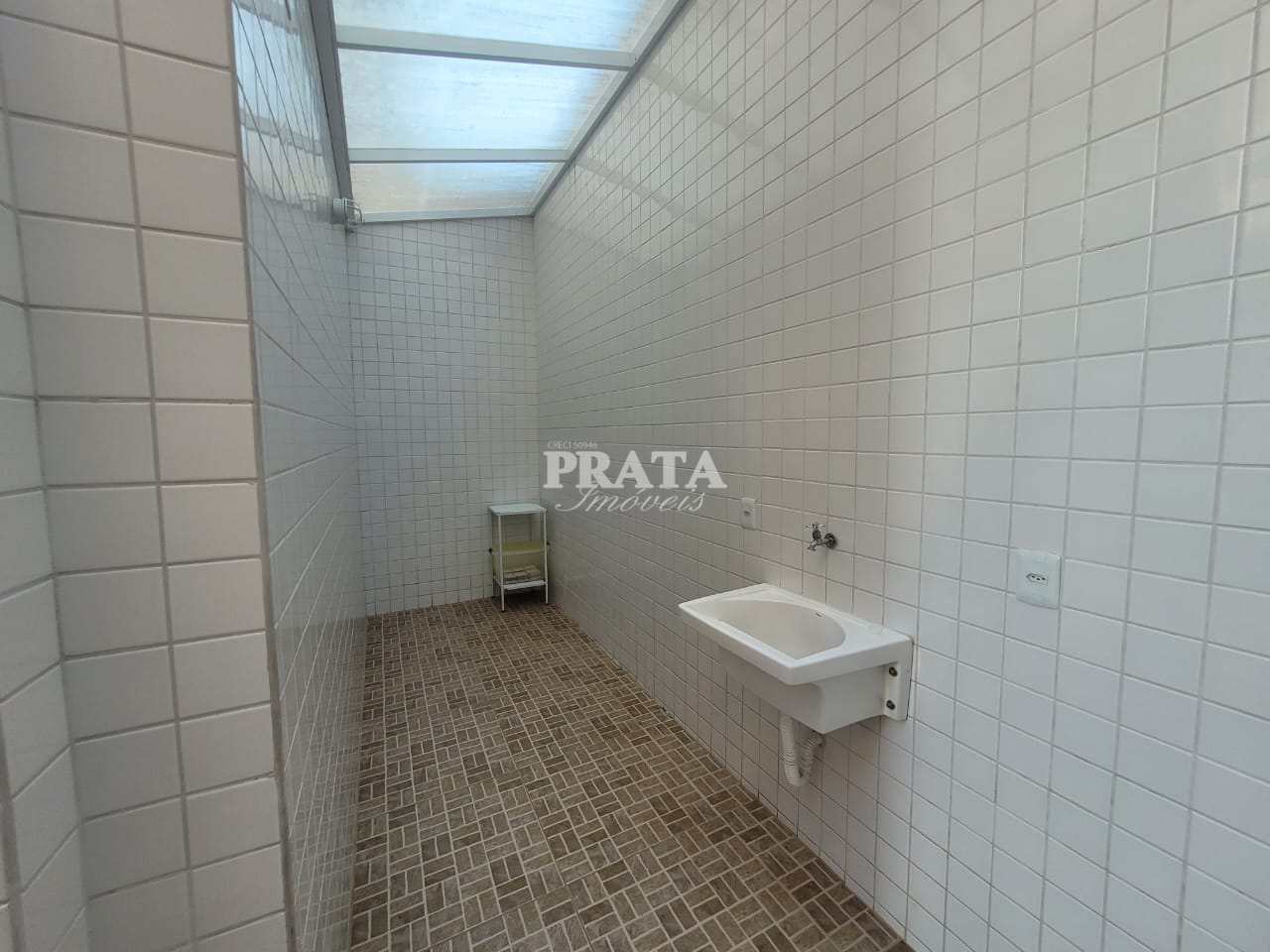 Casa à venda com 2 quartos, 70m² - Foto 12