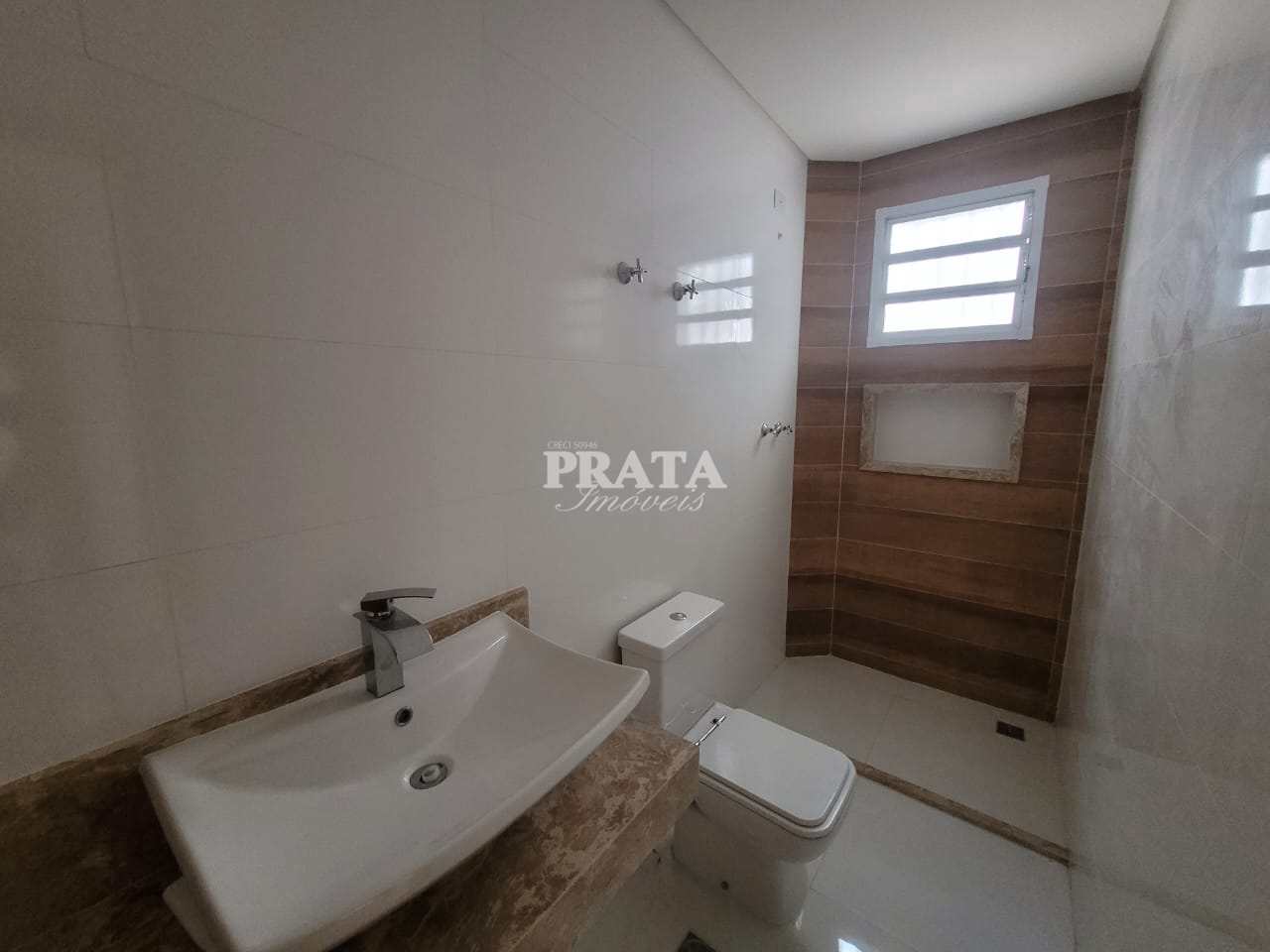 Casa à venda com 2 quartos, 70m² - Foto 9