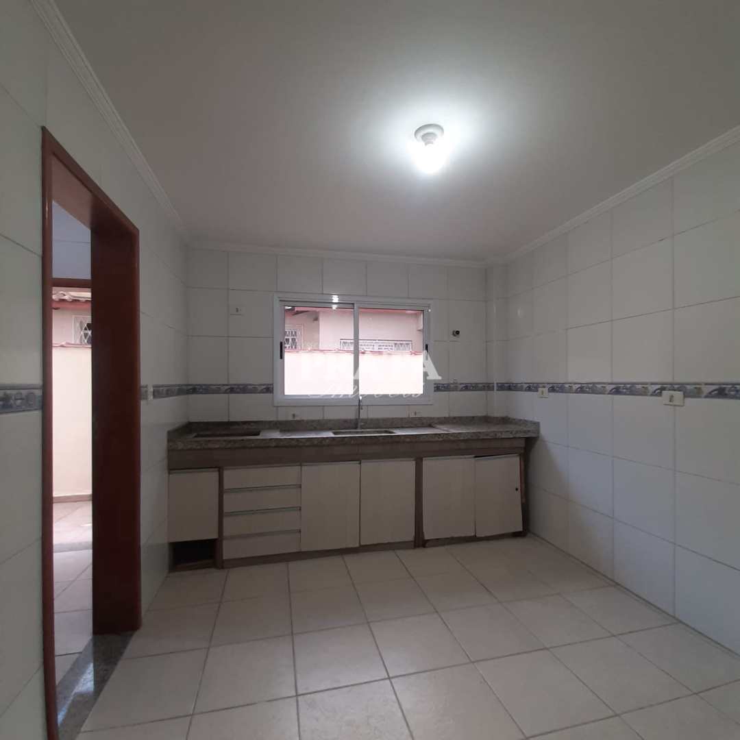 Casa à venda com 3 quartos, 90m² - Foto 12