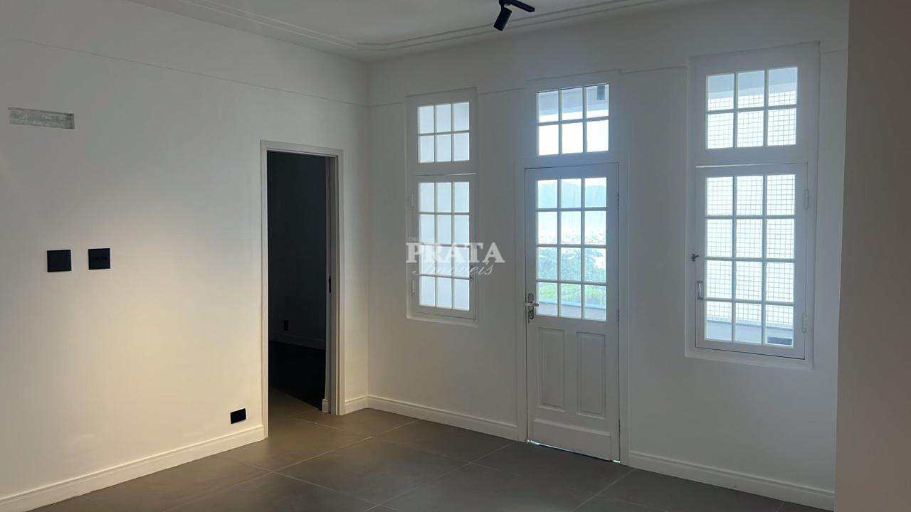 Apartamento à venda com 2 quartos, 80m² - Foto 4