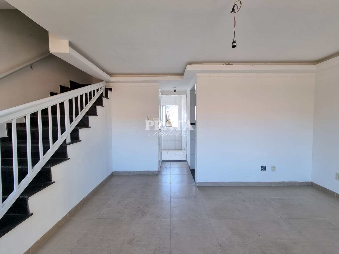 Casa à venda com 3 quartos, 100m² - Foto 8