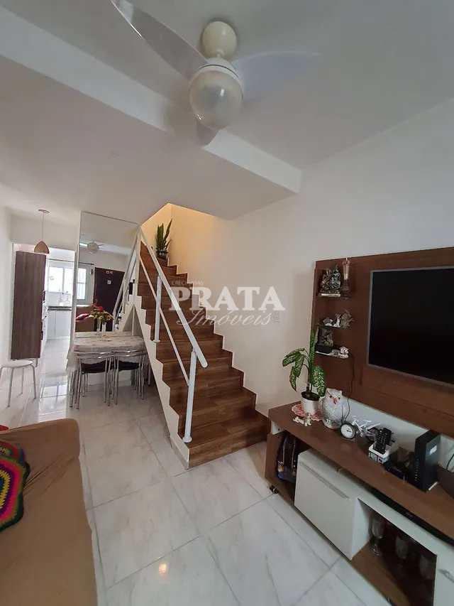 Sobrado à venda com 2 quartos, 62m² - Foto 1