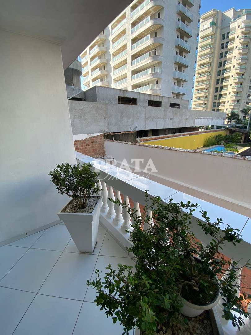 Apartamento à venda com 2 quartos, 60m² - Foto 2