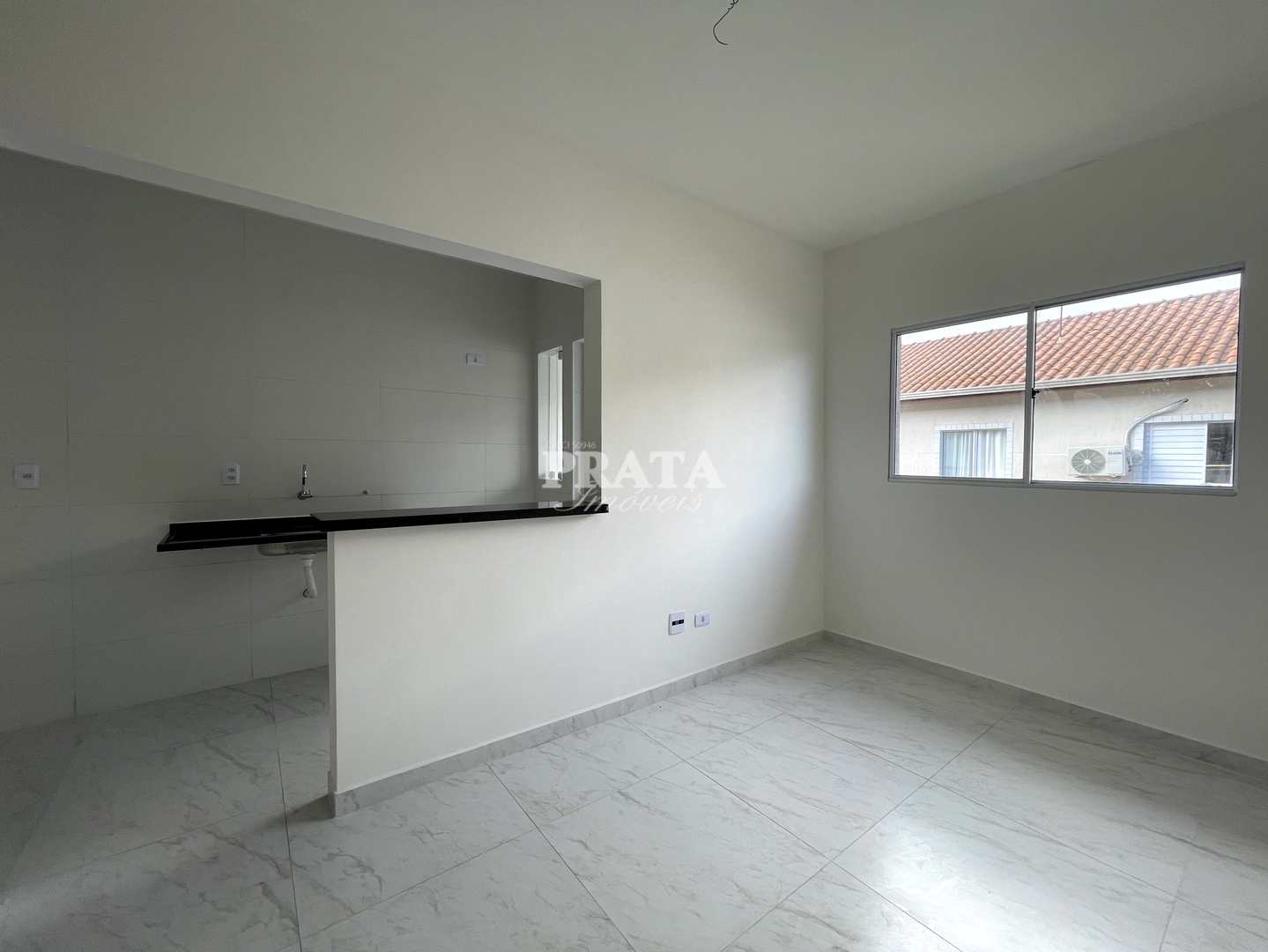 Casa à venda com 2 quartos, 54m² - Foto 3