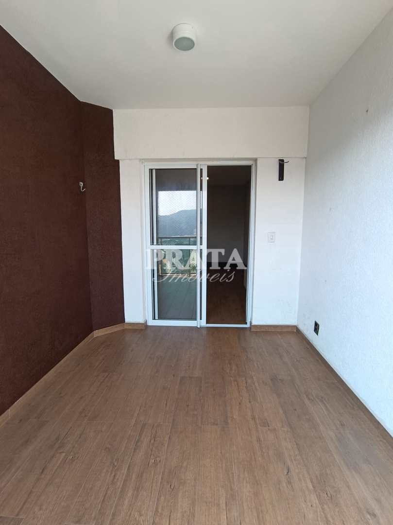 Apartamento à venda com 2 quartos, 70m² - Foto 4