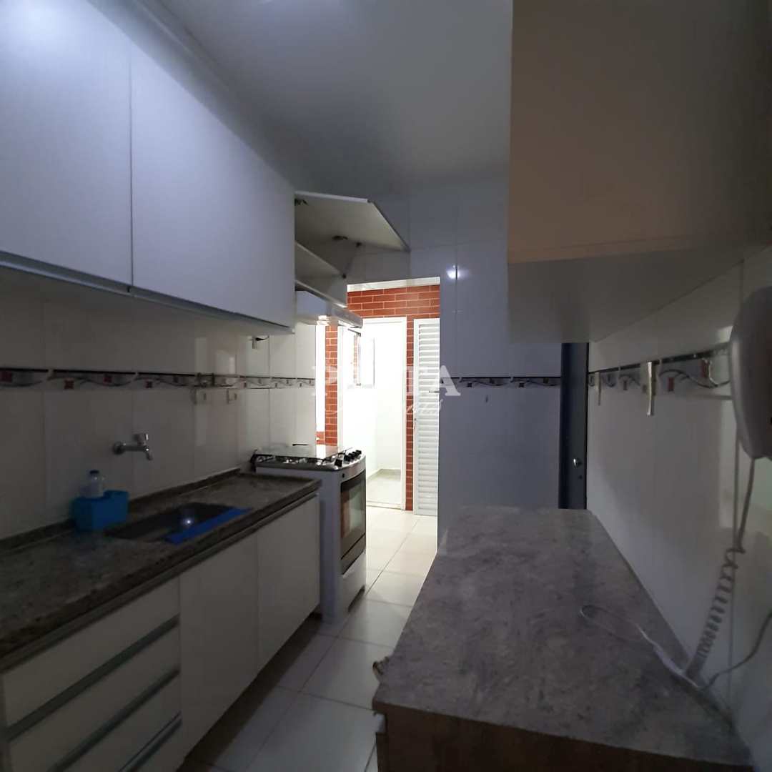 Apartamento à venda com 2 quartos, 75m² - Foto 19