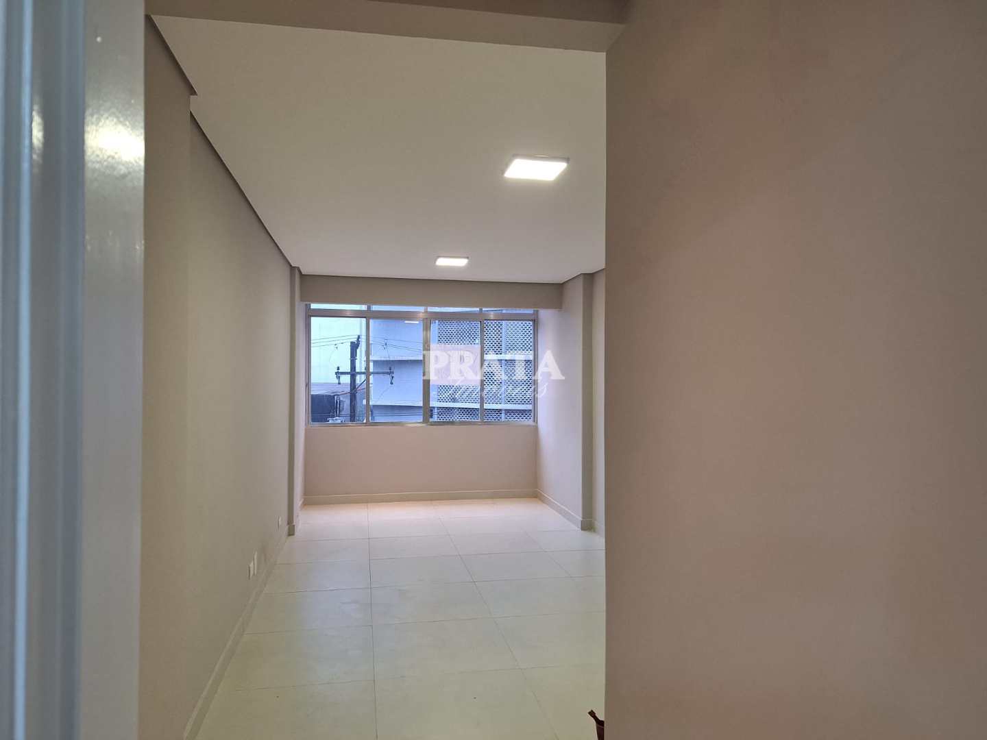 Apartamento à venda com 2 quartos, 99m² - Foto 1