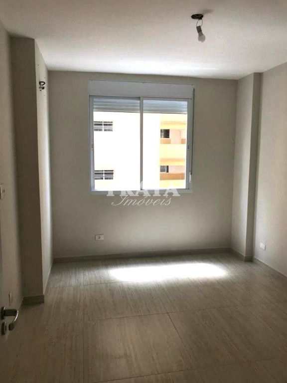 Apartamento à venda com 3 quartos, 140m² - Foto 14