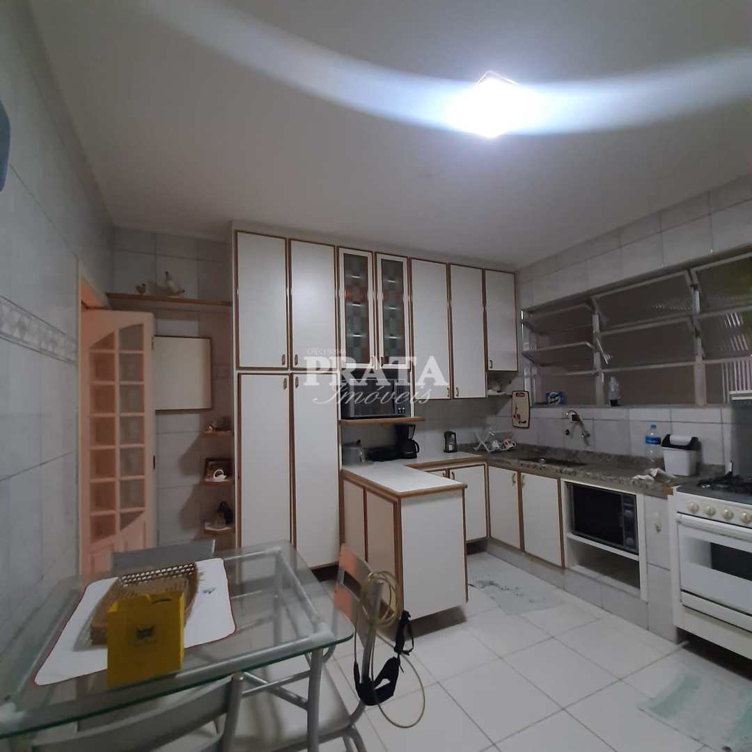 Apartamento à venda com 3 quartos, 130m² - Foto 14