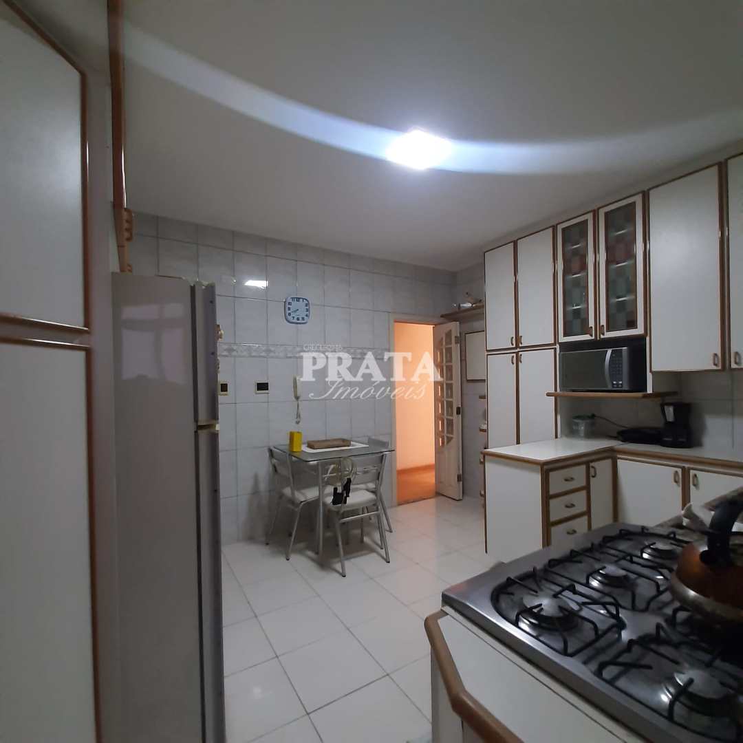 Apartamento à venda com 3 quartos, 130m² - Foto 17