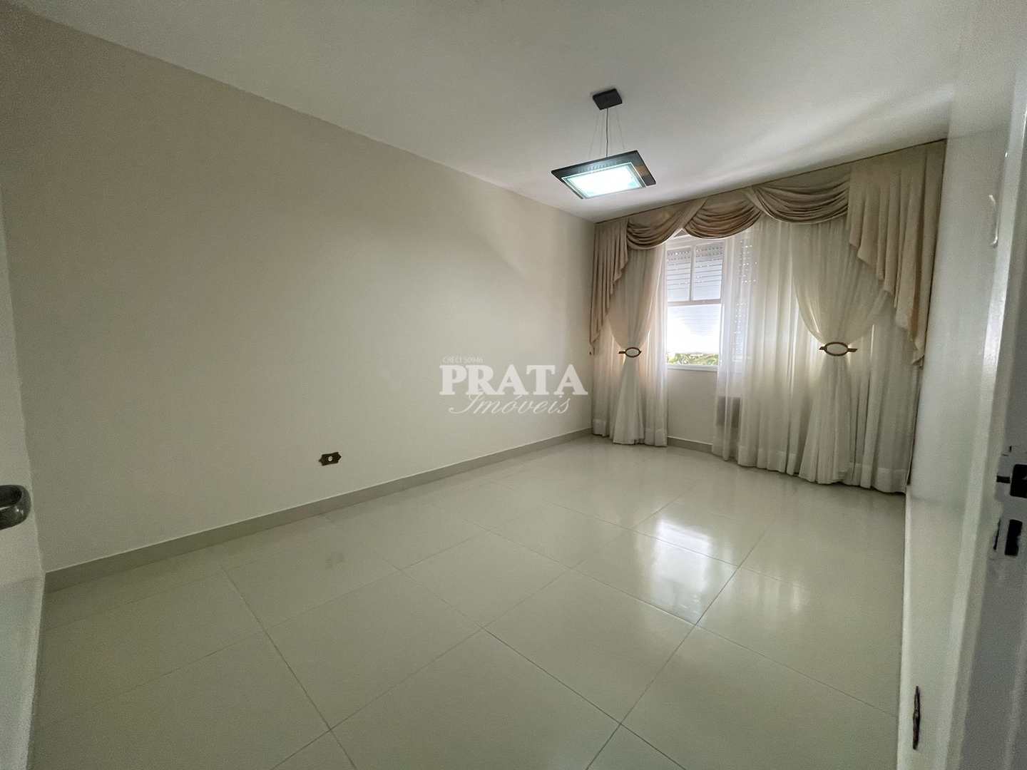 Apartamento à venda com 2 quartos, 130m² - Foto 1