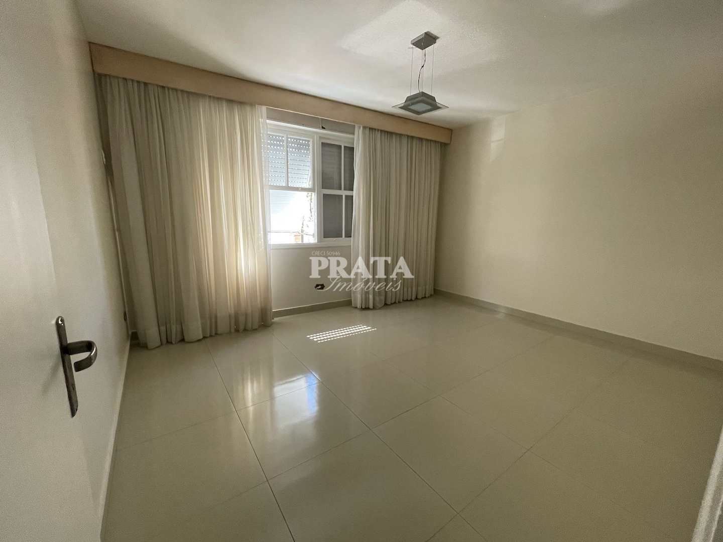 Apartamento à venda com 2 quartos, 130m² - Foto 2