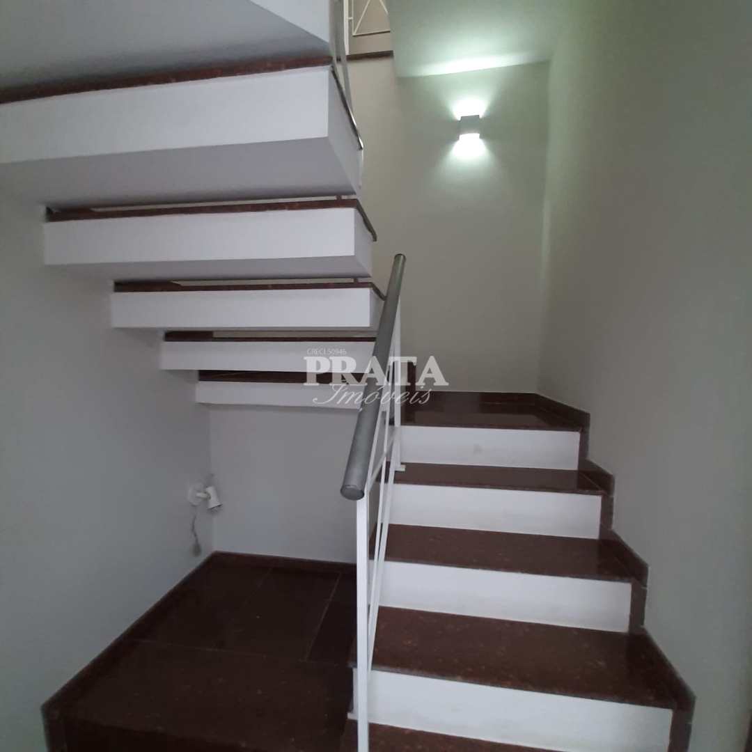 Casa à venda com 3 quartos, 200m² - Foto 25