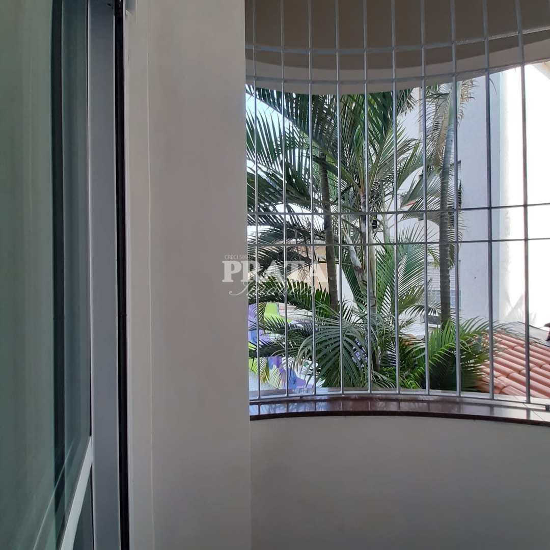 Casa à venda com 3 quartos, 200m² - Foto 32