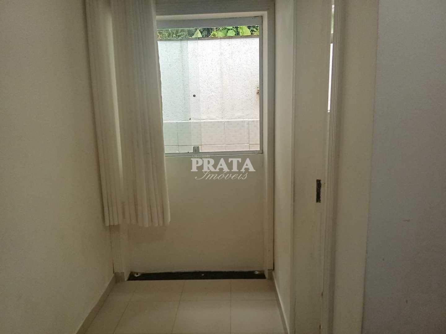 Casa à venda com 2 quartos, 170m² - Foto 14