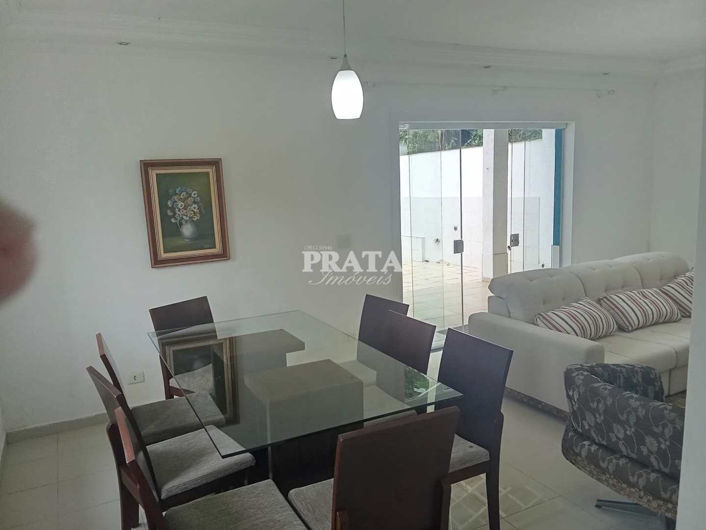 Casa à venda com 2 quartos, 170m² - Foto 2