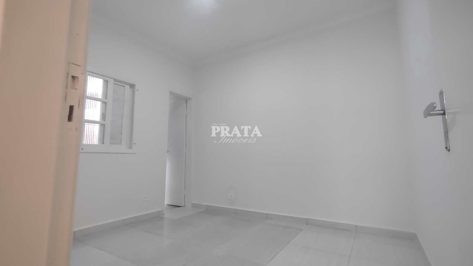 Casa à venda com 2 quartos, 48m² - Foto 7