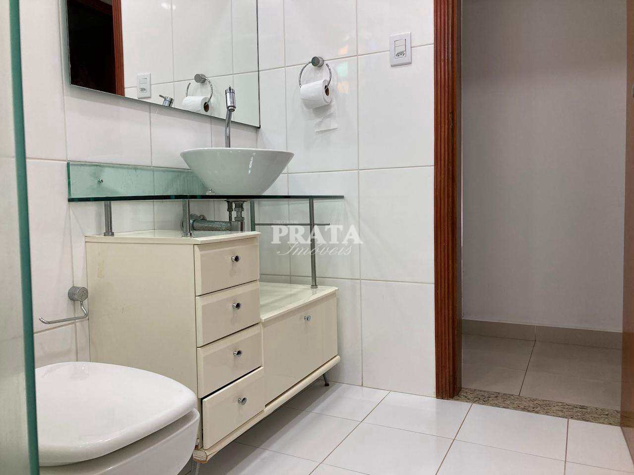 Apartamento para alugar com 1 quarto, 75m² - Foto 12