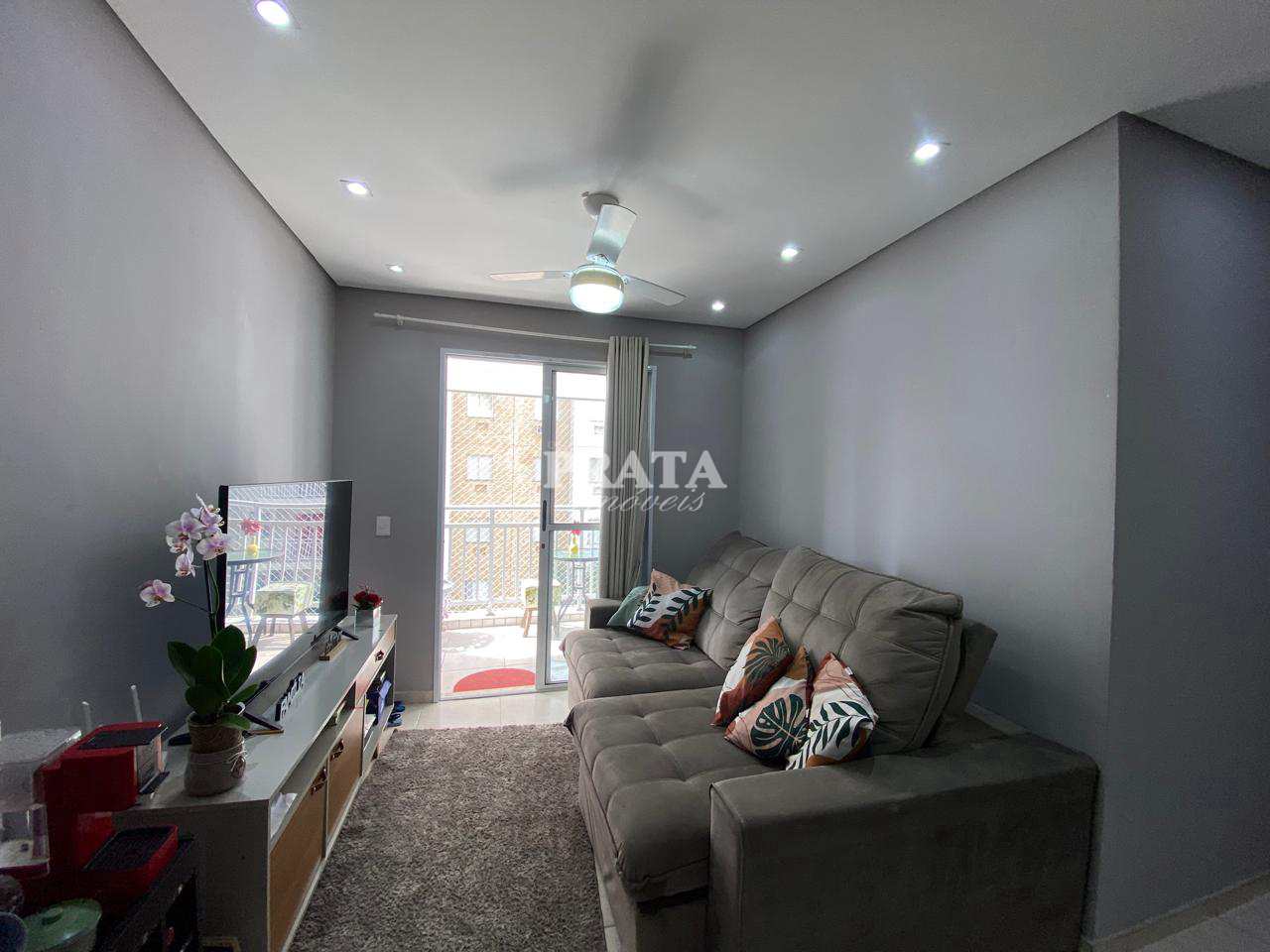 Apartamento à venda com 3 quartos, 74m² - Foto 2