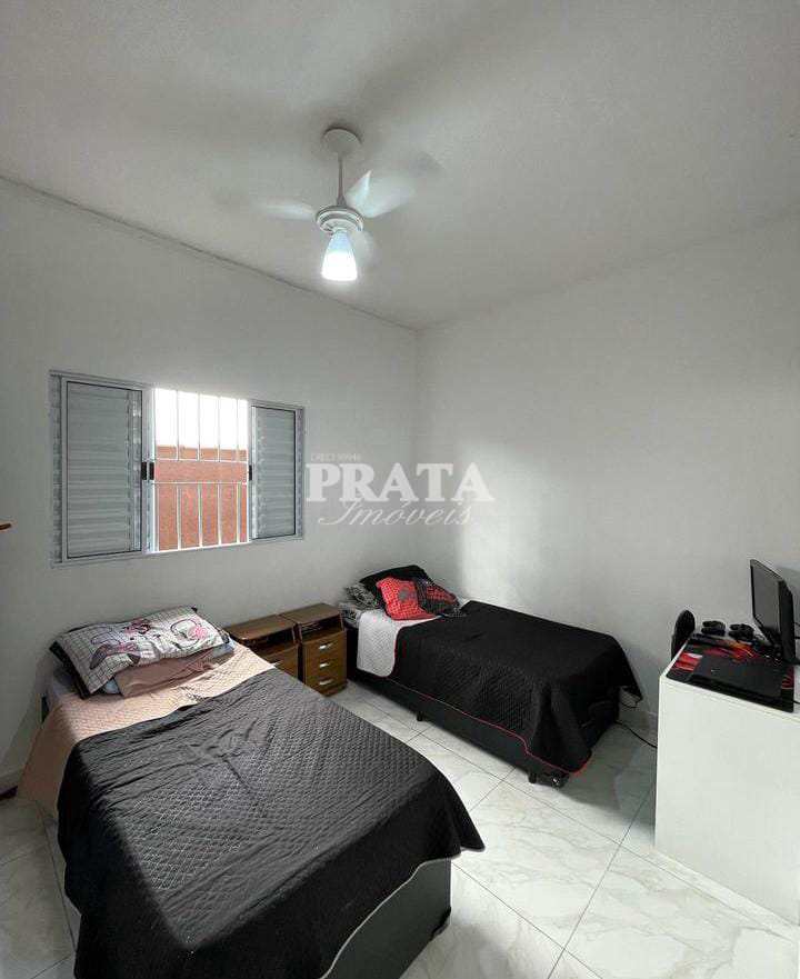 Casa à venda com 2 quartos, 108m² - Foto 3