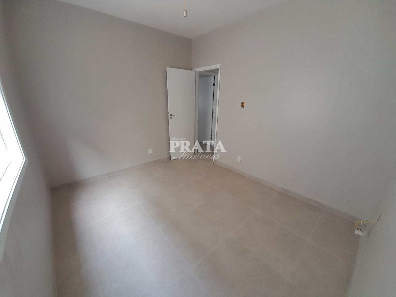 Apartamento à venda com 2 quartos, 75m² - Foto 4