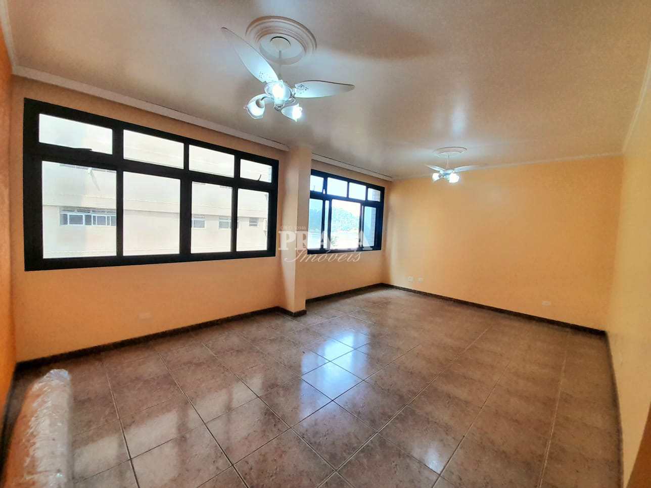 Apartamento para alugar com 3 quartos, 160m² - Foto 3