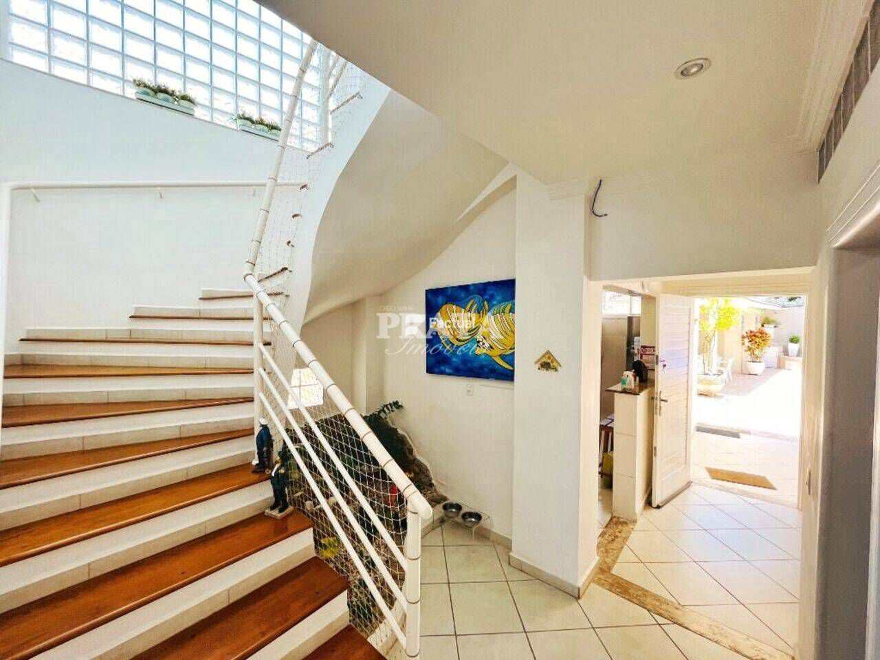 Sobrado à venda com 6 quartos, 300m² - Foto 14