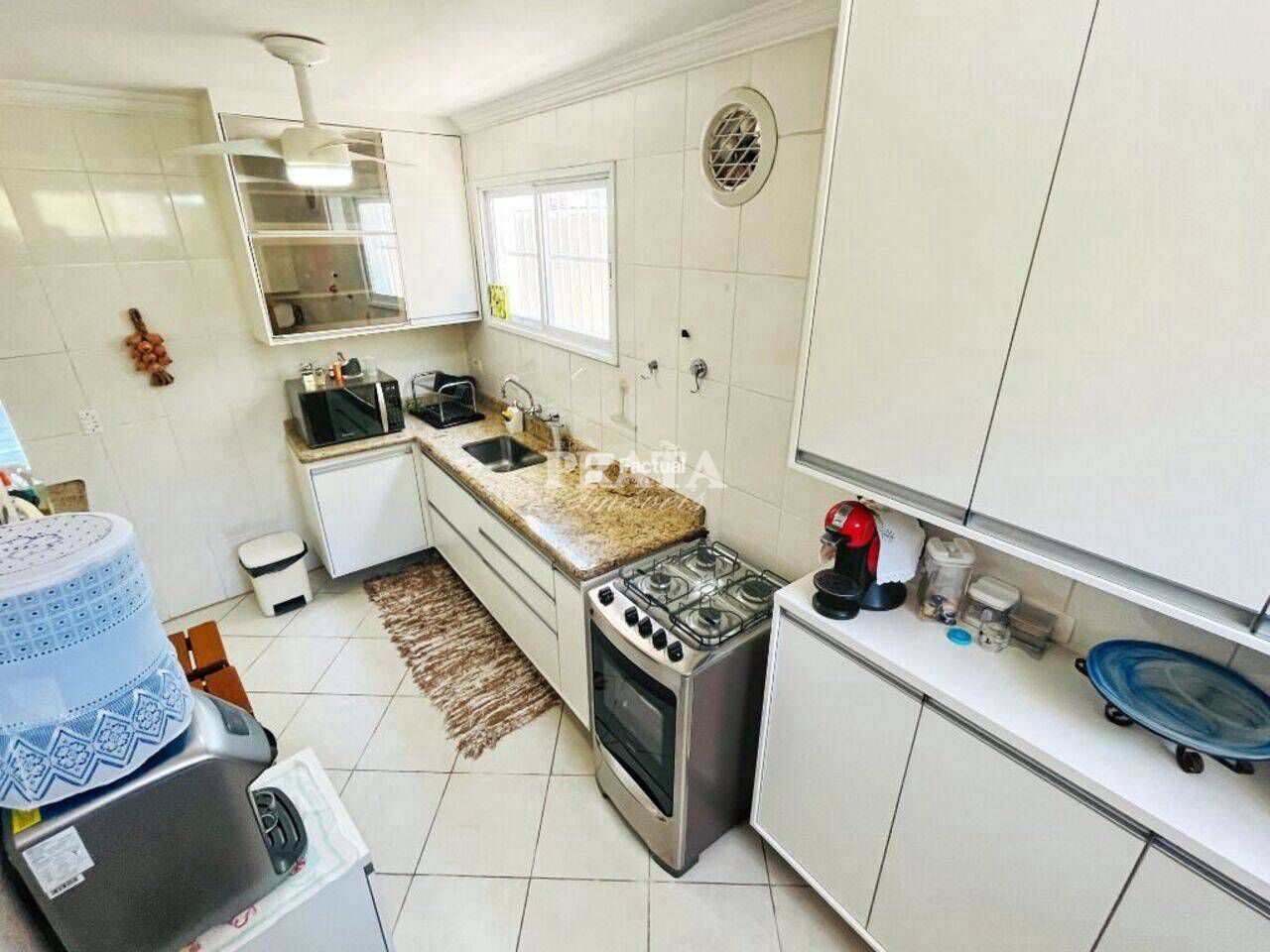 Sobrado à venda com 6 quartos, 300m² - Foto 33