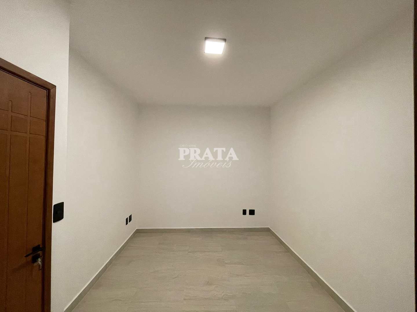 Casa à venda com 3 quartos, 104m² - Foto 4