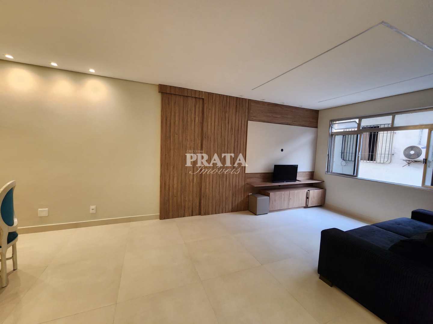 Apartamento à venda com 2 quartos, 83m² - Foto 2