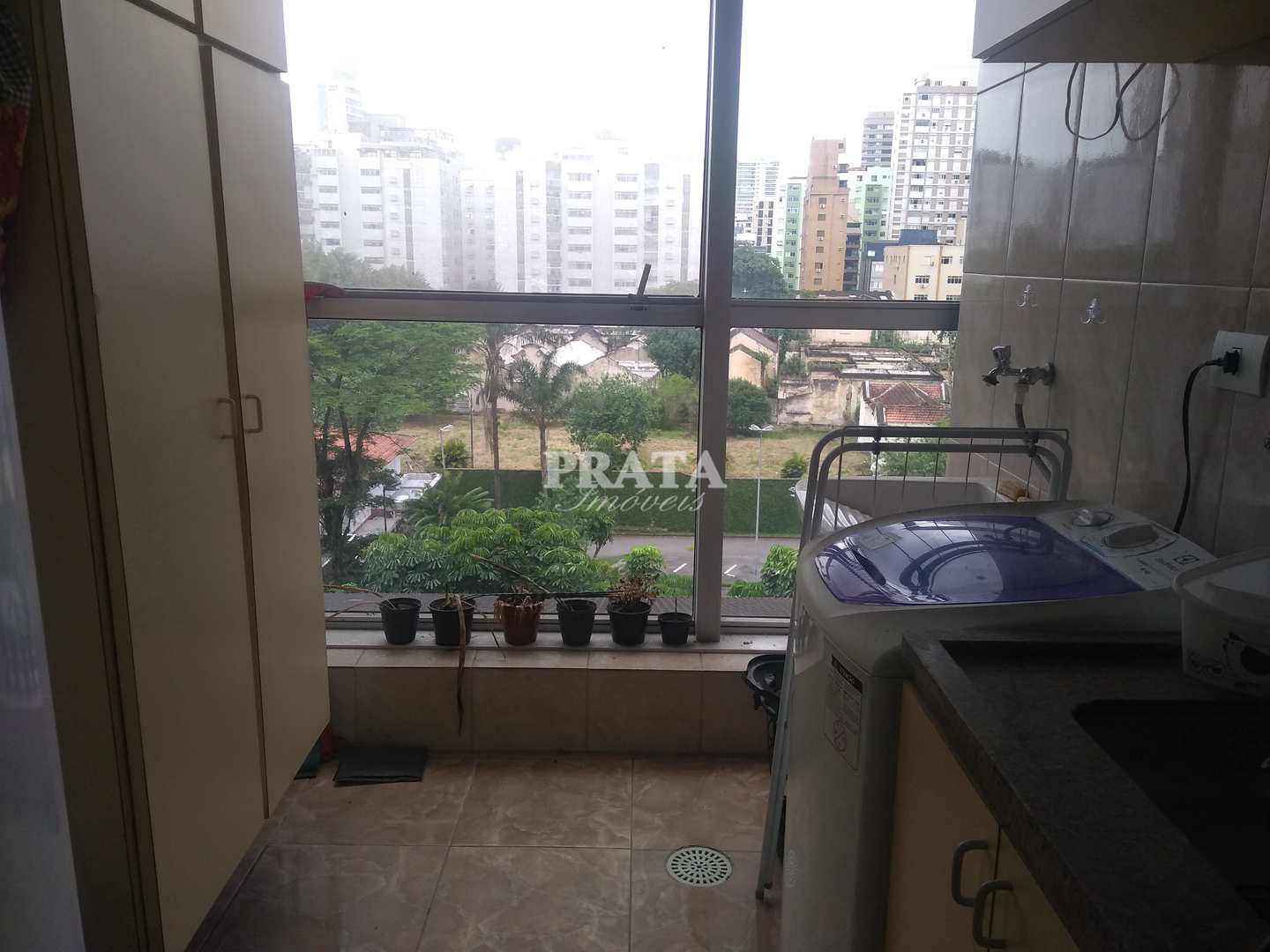 Apartamento à venda com 1 quarto, 50m² - Foto 2