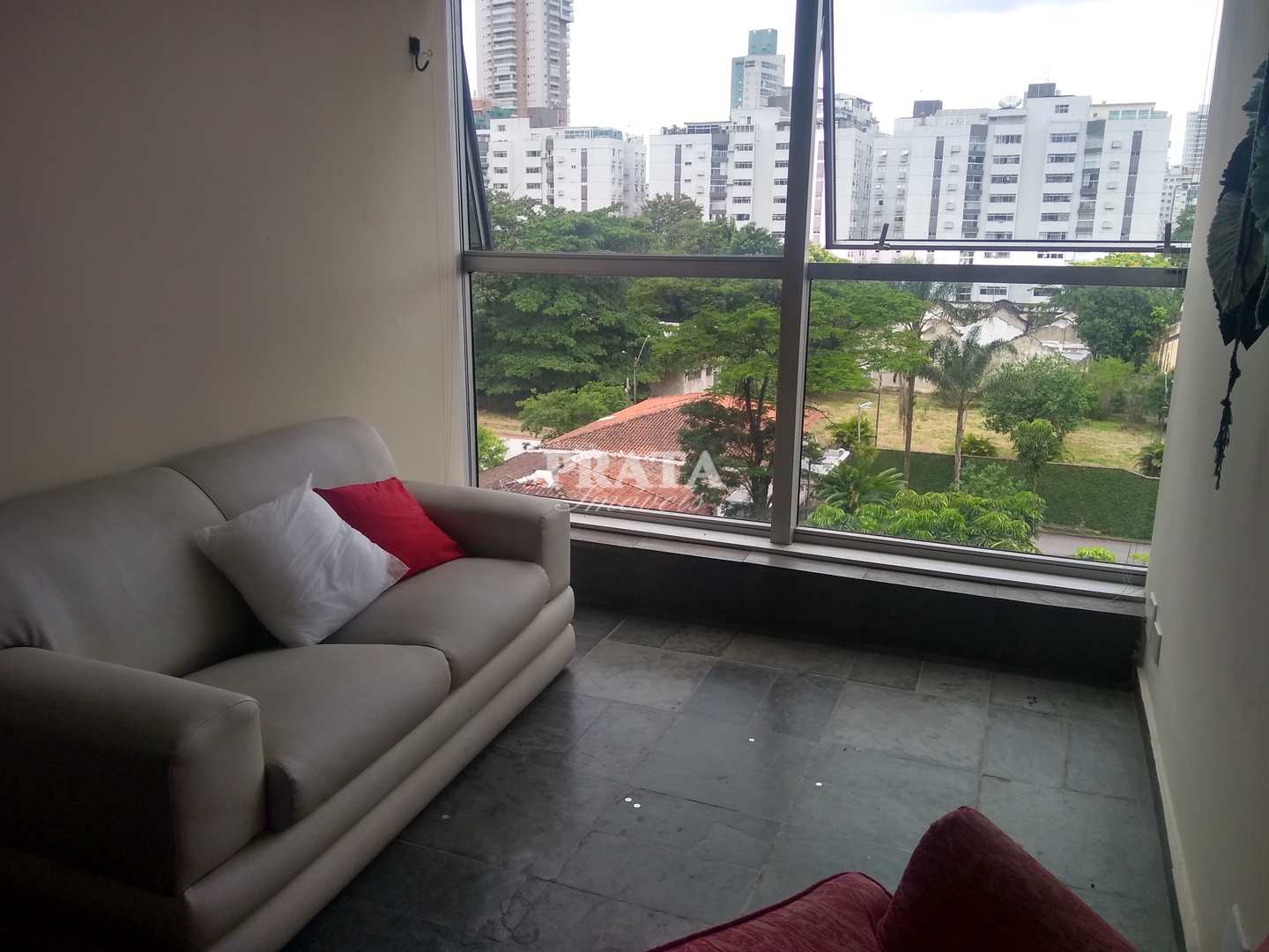 Apartamento à venda com 1 quarto, 50m² - Foto 4