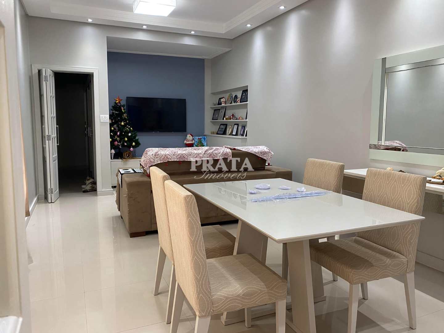 Apartamento à venda com 3 quartos, 173m² - Foto 2