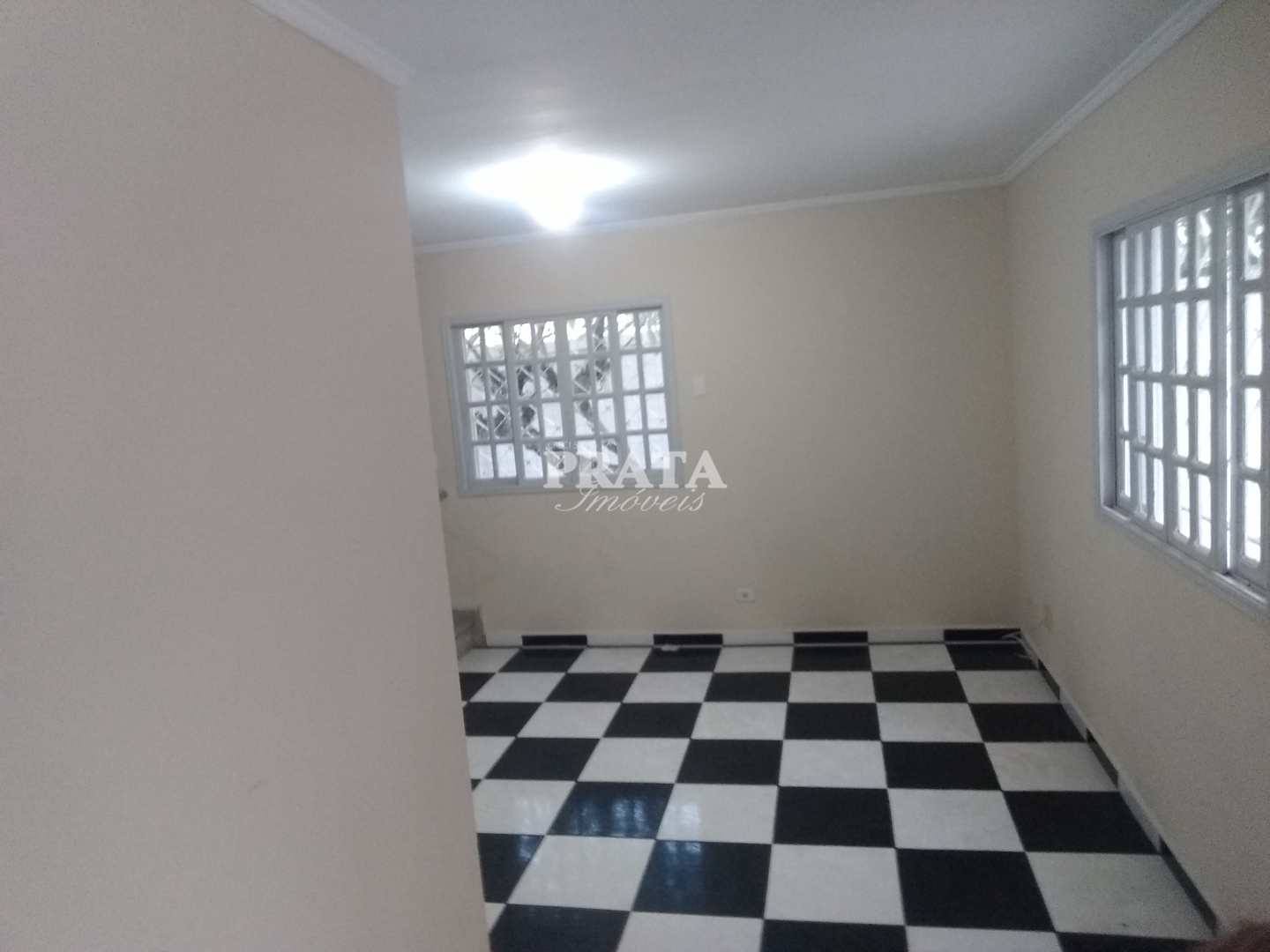 Sobrado para alugar com 2 quartos, 150m² - Foto 2