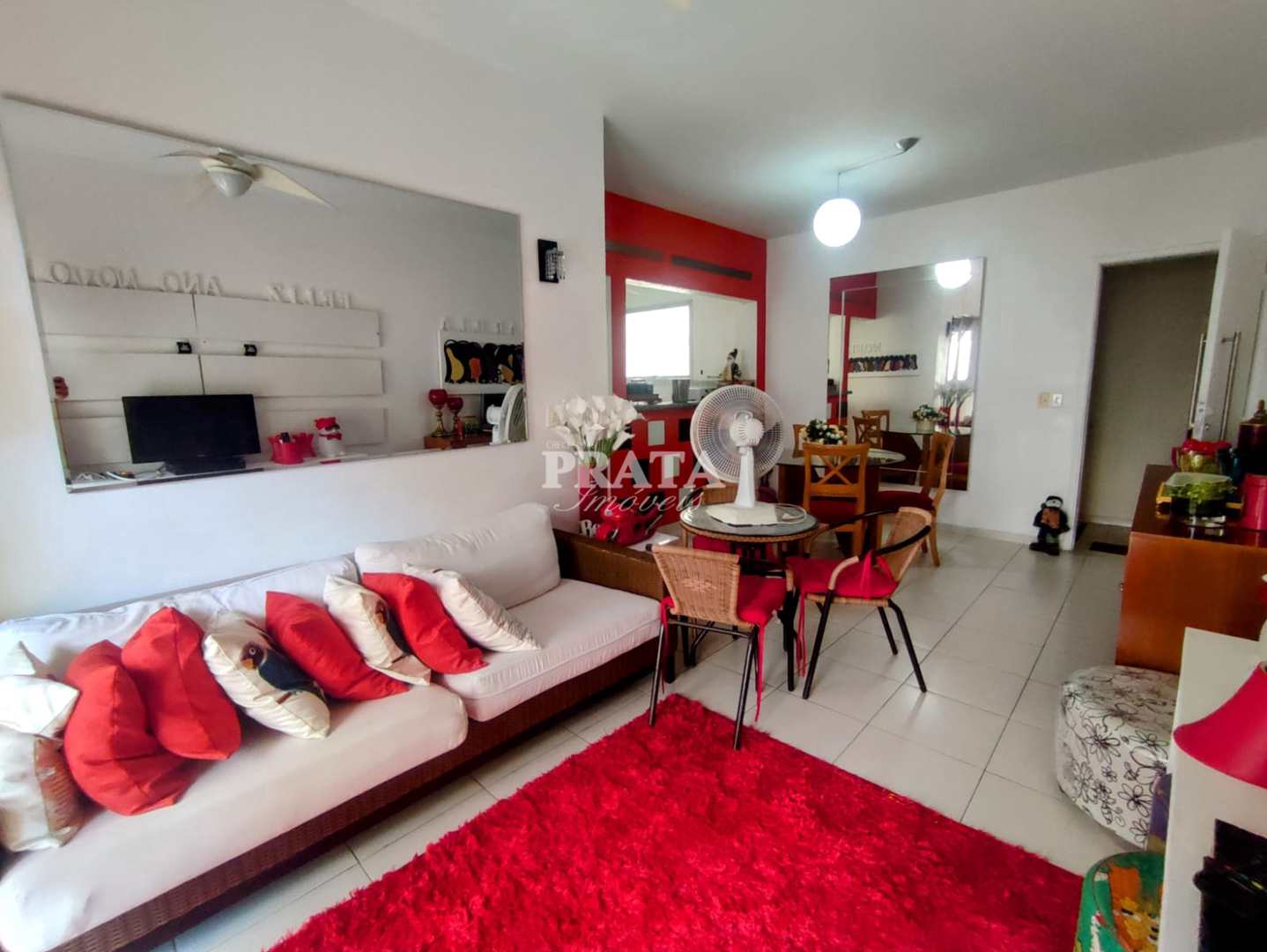 Apartamento à venda com 2 quartos, 70m² - Foto 1