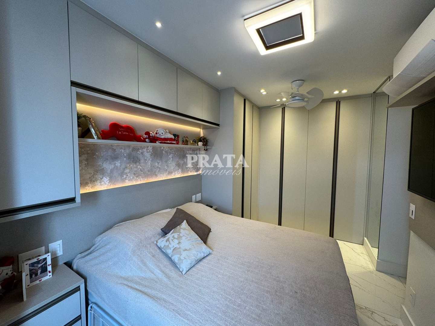 Apartamento para alugar com 2 quartos, 74m² - Foto 12