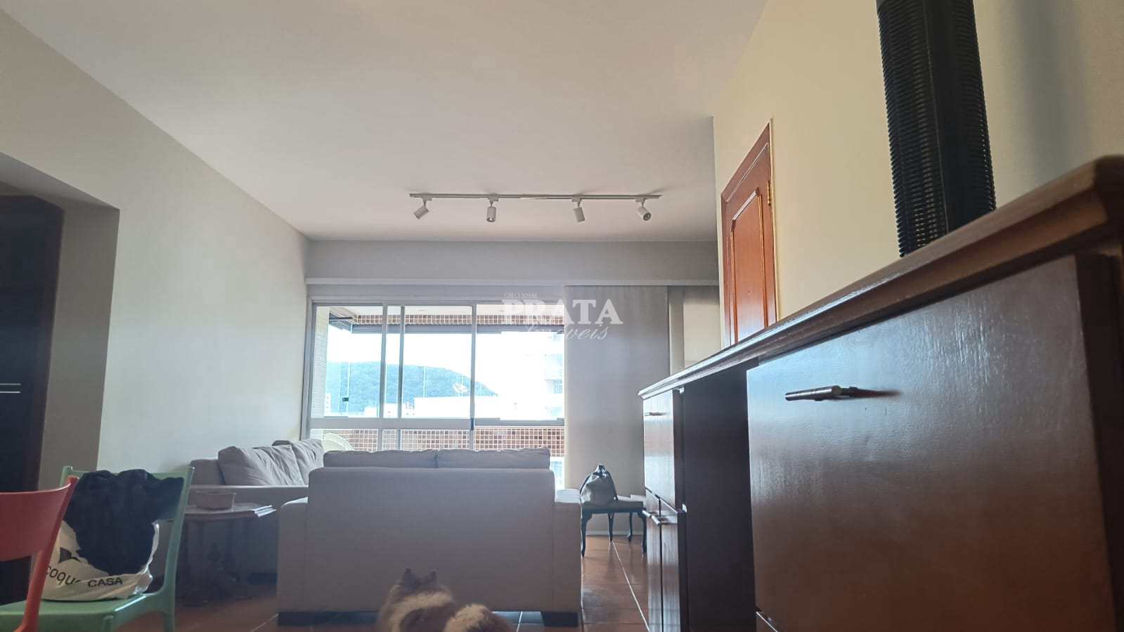 Apartamento à venda com 3 quartos, 125m² - Foto 2