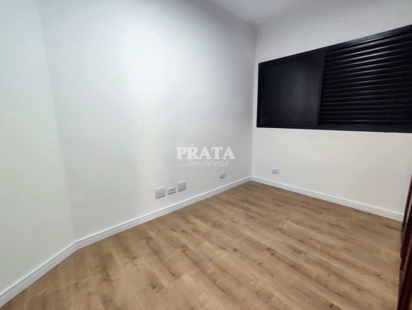 Apartamento à venda com 3 quartos, 100m² - Foto 2