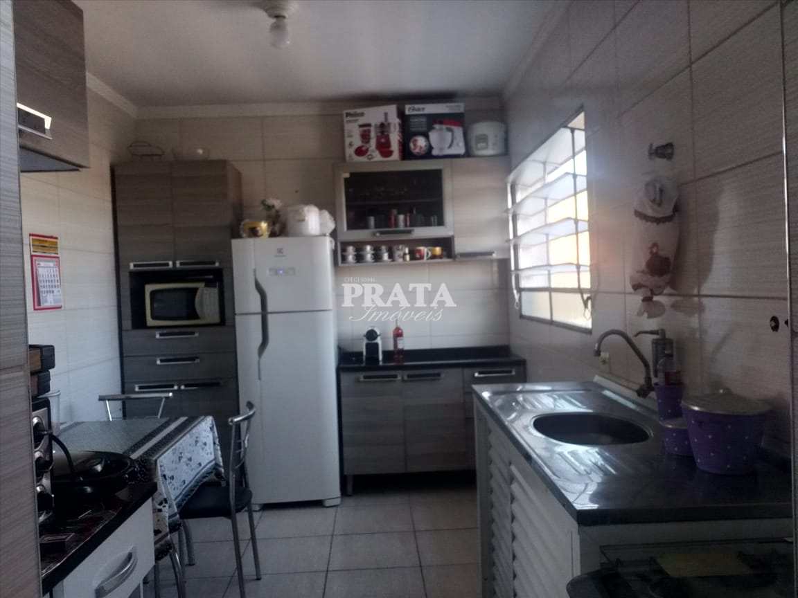 Casa à venda com 2 quartos, 70m² - Foto 10