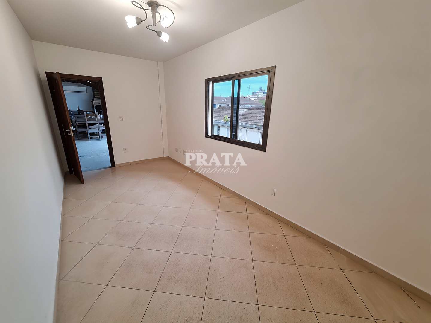 Casa à venda com 4 quartos, 185m² - Foto 9